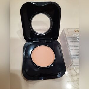 NIB Revlon Age Defying All Day Lifting Concealer 02 - light